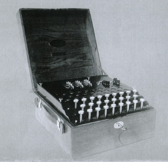 История загадочной и легендарной шифровальной Enigma 15